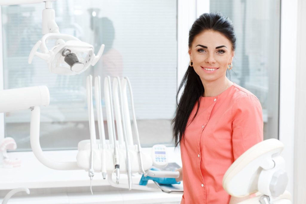 what do dental assistants do